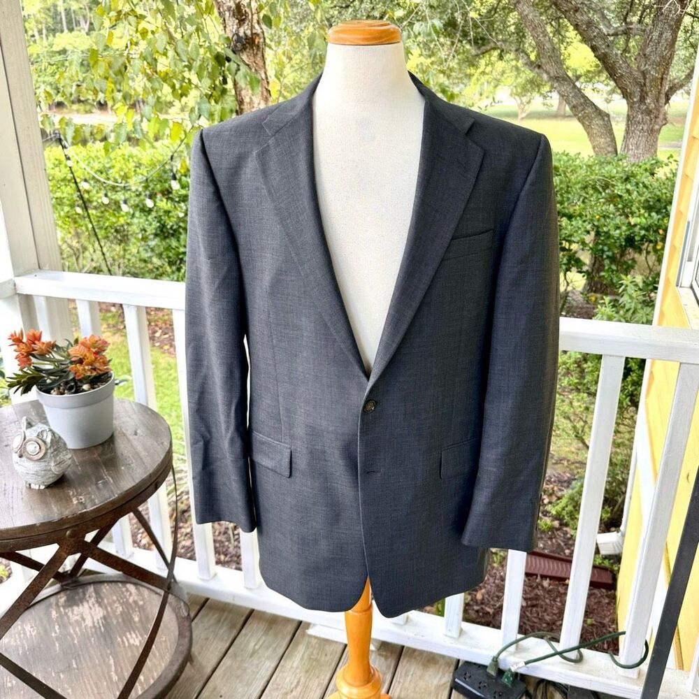 Hickey Freeman for Dillard’s Gray 2 Button Blazer. Size 42R.